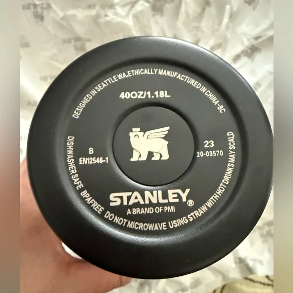 Raiders 40oz Tumbler - Picture 5 of 5